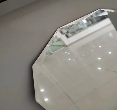 Silver Wall Mirror Maker’s Ethic of Customer-Centric Design